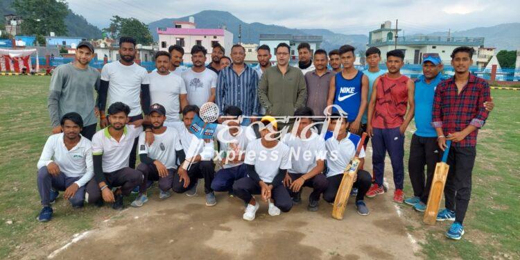 अम्बेडकर पार्क में आयोजित क्रिकेट मैच में आईटीआई क्लब ने कठघरिया क्लब को हराकर अपने नाम किया मैच