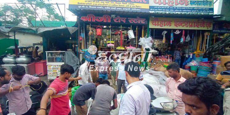 निगम ने सिंगल यूज़ प्लास्टिक के खिलाफ नवीन मंडी में की छापेमारी, लाखो का चालान