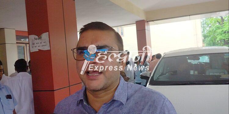 निगम बोर्ड बैठक की मीडिया कवरेज पर प्रतिबंध लगाने पर विधायक सुमित ने प्रभारी मंत्री से की शिकायत