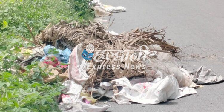 साफ सफाई के बाद भी नवीन मंडी-टीपी नगर बाईपास पर डल रहा कूड़ा, नही मान रहे लोग