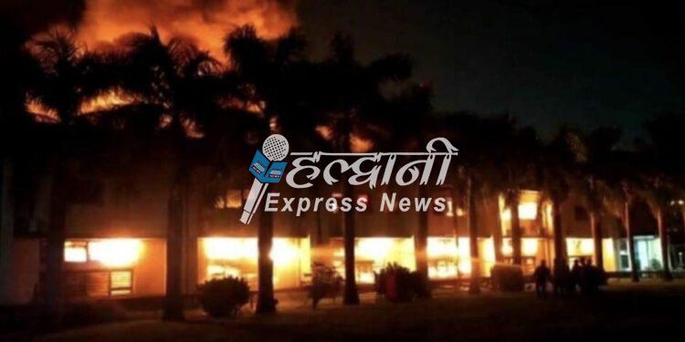 ब्रेकिंग न्यूज़: रुद्रपुर ब्रिटानिया फैक्ट्री में लगी भीषण आग, करोड़ो का नुकसान