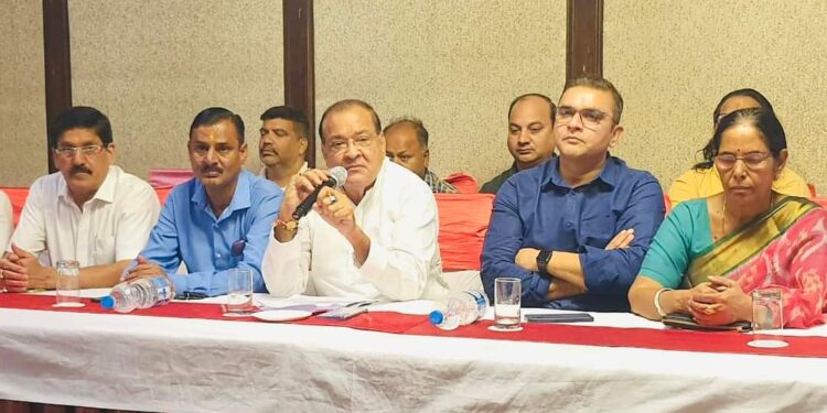 भर्ती घोटाले की जांच उच्चन्यायालय या उच्चतम न्यायालय के न्यायाधीश की अगुवाई में सीबीआई से कराई जाये:आर्य