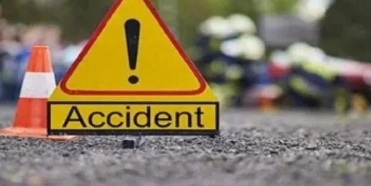 ब्रेकिंग न्यूज़: हल्द्वानी-नैनीताल हाइवे पर दर्दनाक हादसा, हल्द्वानी के तीन स्कूटी सवार खाई में गिरे, गंभीर रूप से घायल