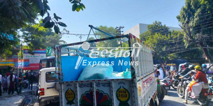 ब्रेकिंग न्यूज़: सेल्स टैक्स ने पकड़ा लाखो का माल