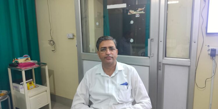 ठंड में बढ़ने लगे सांस के रोगी, प्रतिदिन 150 मरीज पहुंच रहे अस्पताल