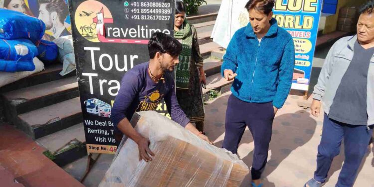 टैक्स चोरी कर लाए जा रहे माल को किया ज़ब्त, कमिश्नर दीपक रावत ने दिए निर्देश