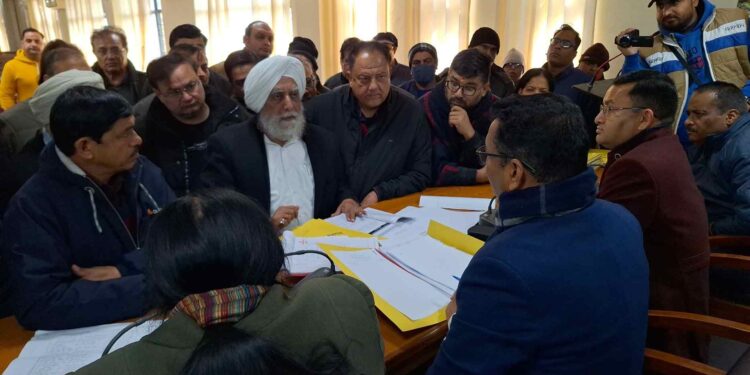 सड़क चौड़ीकरण: पक्षकारों ने प्रशासन के समक्ष रखी अपनी समस्याएं
