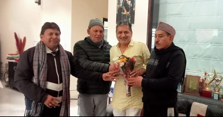 मंडी अध्यक्ष डब्बू ने जाना सपा महासचिव शोएब का हाल, जल्द स्वस्थ होने की कामना
