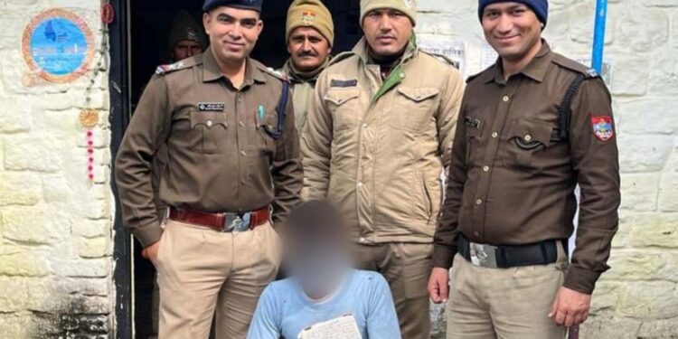 घर में चोरी करने वाले चोर को पुलिस ने दबोचा 