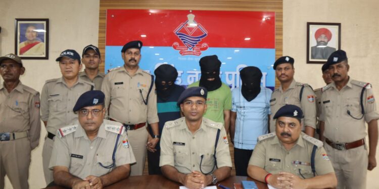 मोबाइल टावरों से बैटरी चोरी करने वाले गिरोह का भंडाफोड़