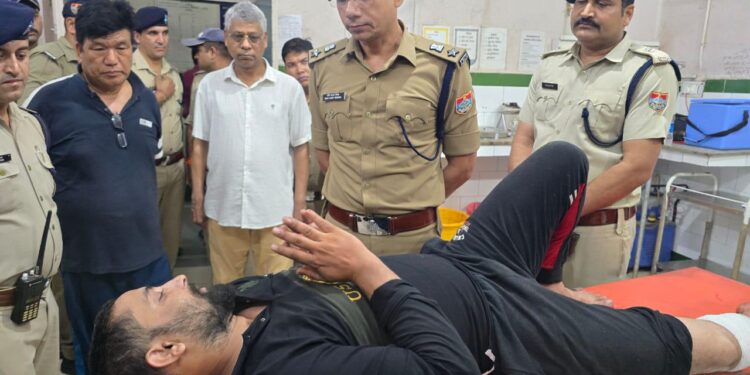 पुलिस और बदमाशों के बीच मुठभेड़, कई राउंड फायरिंग