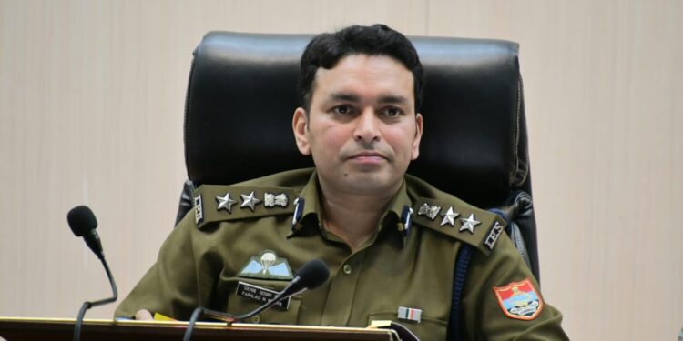 लापरवाही पर एसएसपी की कार्रवाई, चौकी प्रभारी समेत 10 पुलिसकर्मी लाइन हाजिर
