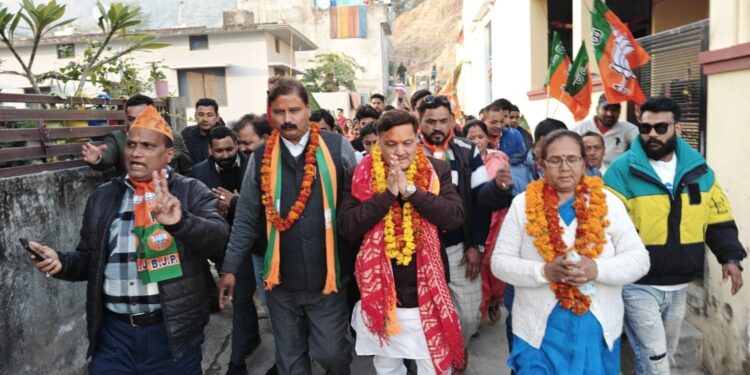 वार्ड 37 में भाजपा प्रत्याशियों के समर्थन में नुक्कड़ सभा