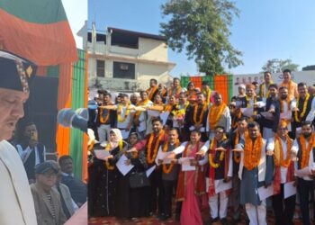 हल्द्वानी के नव निर्वाचित महापौर और पार्षदों ने ली शपथ ग्रहण