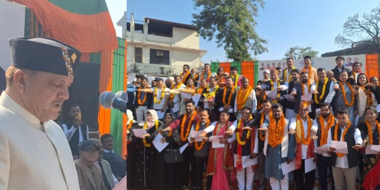 हल्द्वानी के नव निर्वाचित महापौर और पार्षदों ने ली शपथ ग्रहण