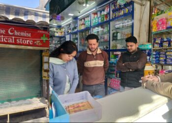 औषधि विभाग की बड़ी कार्रवाई, तीन मेडिकल स्टोर सील