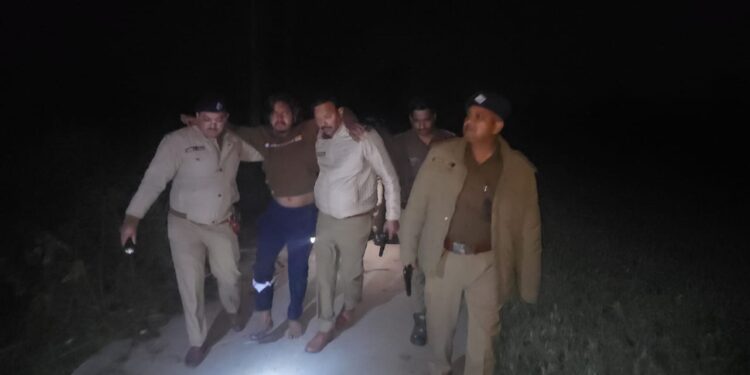 गोलीकांड के तीन आरोपी गिरफ्तार, पुलिस मुठभेड़ में एक घायल