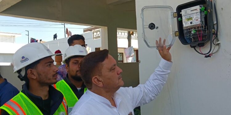 मेयर ने अपने आवास पर लगवाया स्मार्ट मीटर, जनता से भी की अपील