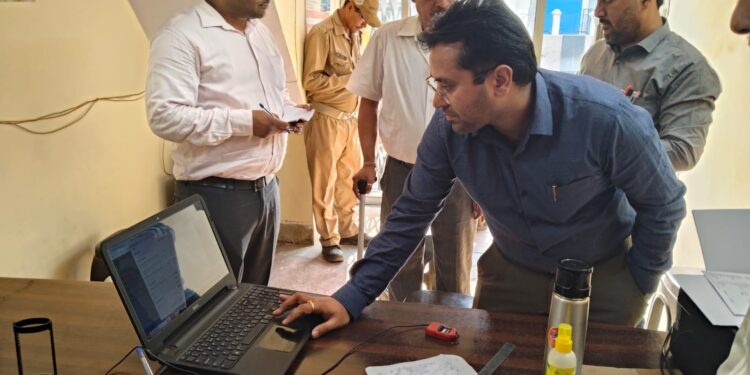 फेरी और रेहड़ी वालों का सत्यापन अभियान, CSC सेंटरों पर भी मारा छापा