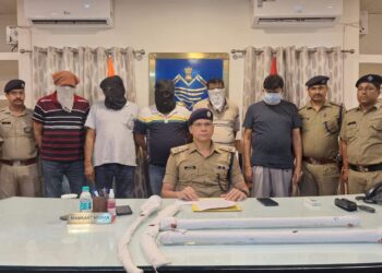 जमीनी रंजिश में दोहरी हत्या, छह आरोपी गिरफ्तार, पुलिस की त्वरित कार्रवाई में खुलासा