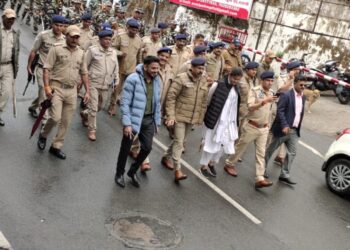 नैनीताल-हल्द्वानी में फ्लैग मार्च, पुलिस ने दिखाई सख्ती 