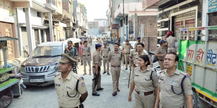 ‘सत्यापन का डंडा’: 287 व्यक्तियों का सत्यापन, 73 मकान मालिकों पर कार्रवाई, 1.54 लाख का जुर्माना