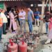 हल्द्वानी में अवैध एलपीजी रिफिलिंग केंद्र पर छापा, भारी मात्रा में सिलेंडर जब्त 