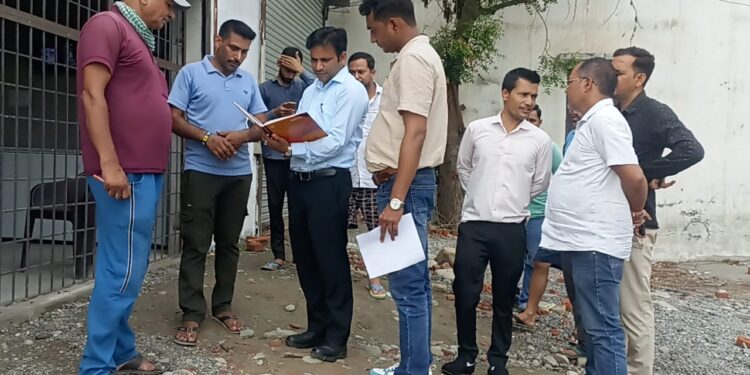 चोरगलिया में देशी शराब की दुकान बंद