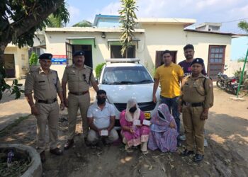 श्रद्धालुओं की भीड़ में सक्रिय गिरोह का भंडाफोड़, चैन स्नैचिंग में पति-पत्नी समेत तीन गिरफ्तार 