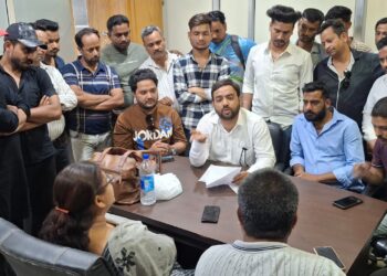 राशन कार्ड कैंसिल पर भय का माहौल, बनभूलपूरा संघर्ष समिति ने सौंपा ज्ञापन