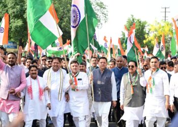 तिरंगे के साये में वीरता को नमन, हल्द्वानी में निकली ‘तिरंगा शौर्य सम्मान यात्रा’