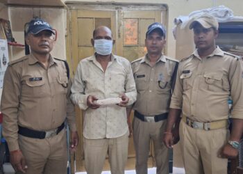 रेलवे स्टेशन पर हिस्ट्रीशीटर ‘ज़हर खुरान’ चाकू के साथ गिरफ्तार, GRP की बड़ी कार्रवाई