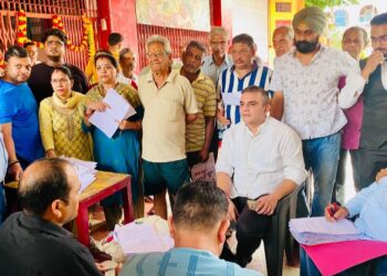 ” आशियाना नहीं उजड़ने दूंगा”: अतिक्रमण के खिलाफ कार्रवाई पर भड़के विधायक सुमित हृदयेश, प्रशासन को दी दो टूक चेतावनी