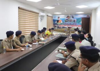 SDRF मुख्यालय का पुलिस महानिरीक्षक ने किया औचक निरीक्षण, मानसून और कांवड़ यात्रा तैयारियों की गहन समीक्षा