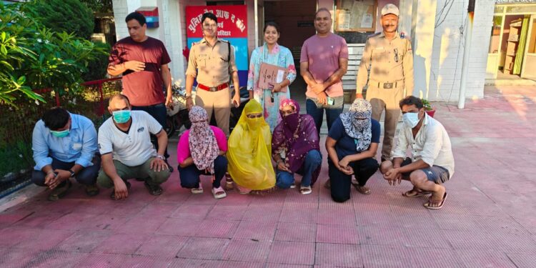 होटल की आड़ में चल रहा था जिस्मफरोशी का धंधा, AHTU और पुलिस की संयुक्त छापेमारी में सात दबोचे