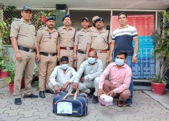 हल्द्वानी में लिफाफा गैंग का भंडाफोड़, गैंग लीडर समेत तीन गिरफ्तार