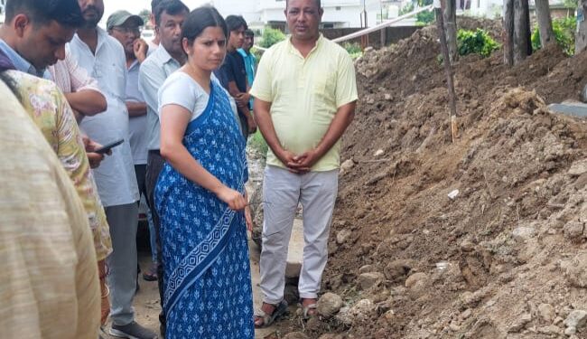 जलभराव की शिकायत पर डीएम का त्वरित संज्ञान, भाजपा नेता हृदयेश कुमार की पहल रंग लाई