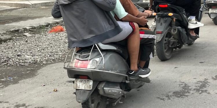 ट्रैफिक उल्लंघन पर चला आरटीओ का सख्त हंटर, नाबालिग चालकों, नशे में ड्राइविंग और अवैध वाहनों पर कसा शिकंजा