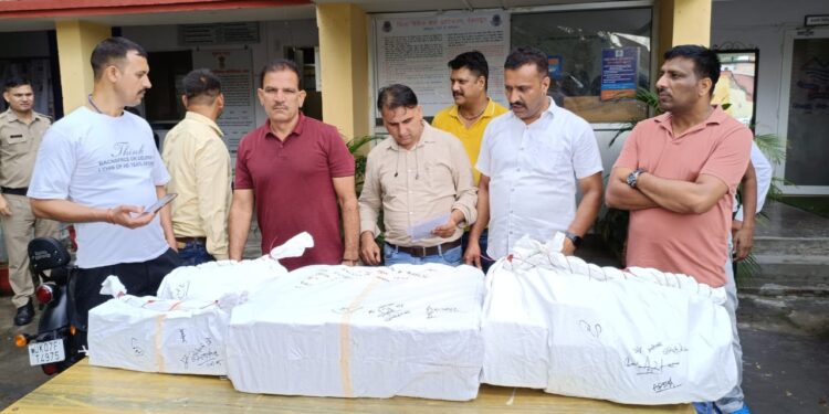 नकली सिगरेट का बड़ा खुलासा, एसटीएफ ने 22,100 डिब्बियों के साथ कारोबारी को पकड़ा 