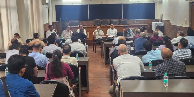 स्वास्थ्य संस्थानों पर प्रशासन का सख्त रुख, PCPNDT, फायर सेफ्टी और बायोमेडिकल वेस्ट पर सख्त निर्देश 