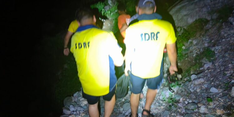 बरसाती गदेरे ने ली परीक्षा, 5 बच्चे बहे, SDRF ने किया रेस्क्यू