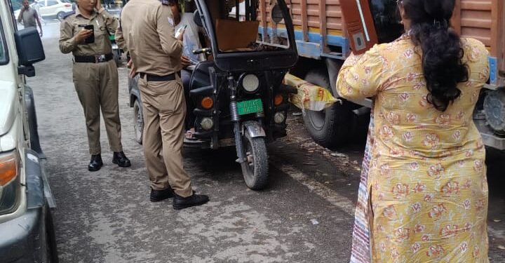 परिवहन विभाग का सख्त प्रवर्तन अभियान, 62 वाहनों के चालान, 6 वाहन सीज 