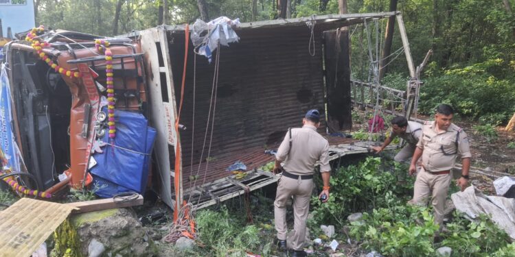 बड़ा हादसा टला, सड़क हादसे में 11 कांवड़ यात्री घायल 