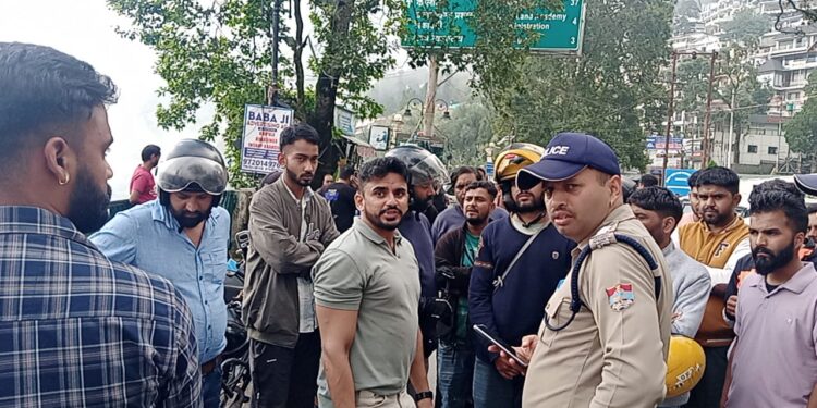 अवैध बाइक टैक्सी संचालकों पर प्रशासन का शिकंजा, 10 से अधिक वाहनों के चालान