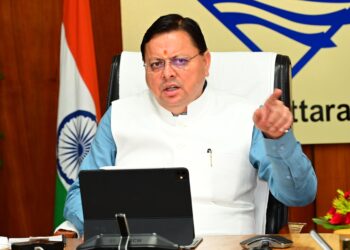 धार्मिक स्थलों की व्यवस्था पर मुख्यमंत्री गंभीर, प्रमुख मंदिरों में भीड़ प्रबंधन व आधारभूत सुविधाएं होंगी सुदृढ़