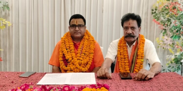 जागेश्वर धाम के मुख्य पुजारी हेमन्त भट्ट बने अंतर्राष्ट्रीय महामंत्री, सप्तऋषि अखाड़ा परिषद के मंच से किया गया पट्टाभिषेक