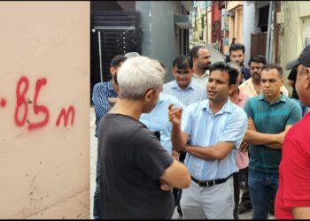 रकसिया और देवखड़ी नालों पर चला अतिक्रमण चिन्हांकन अभियान, एसडीएम ने खुद संभाली कमान 