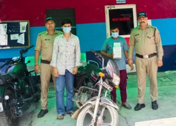 नशीले कैप्सूल के साथ तस्कर व मेडिकल संचालक गिरफ्तार