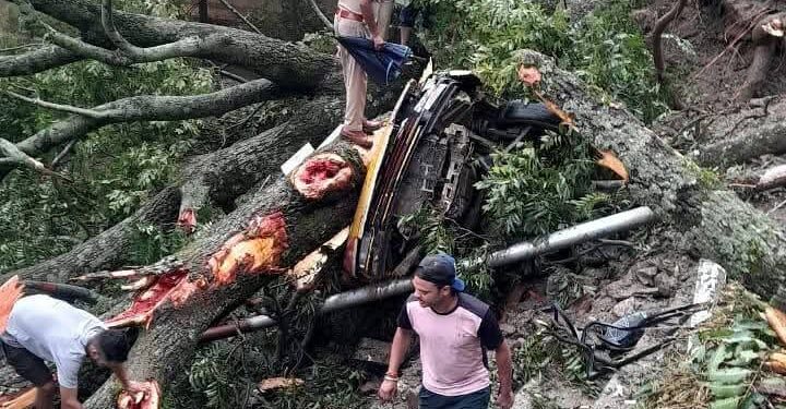 थराली में भीषण आपदा: युद्धस्तर पर राहत व बचाव अभियान