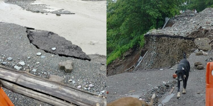 बारिश बनी परेशानी: बनभूलपुरा-गोलापुल सड़क फिर धंसी, विभागीय लापरवाही ने जनता को फिर संकट में डाला 